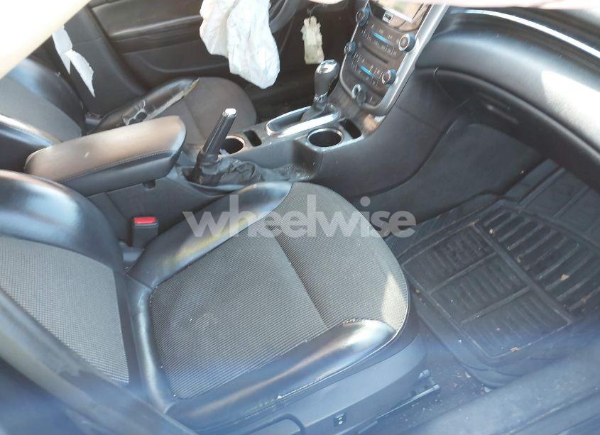 Photo 5 of 2015 Chevrolet Malibu 1LT (VIN 1G11C5SL1FF203915)