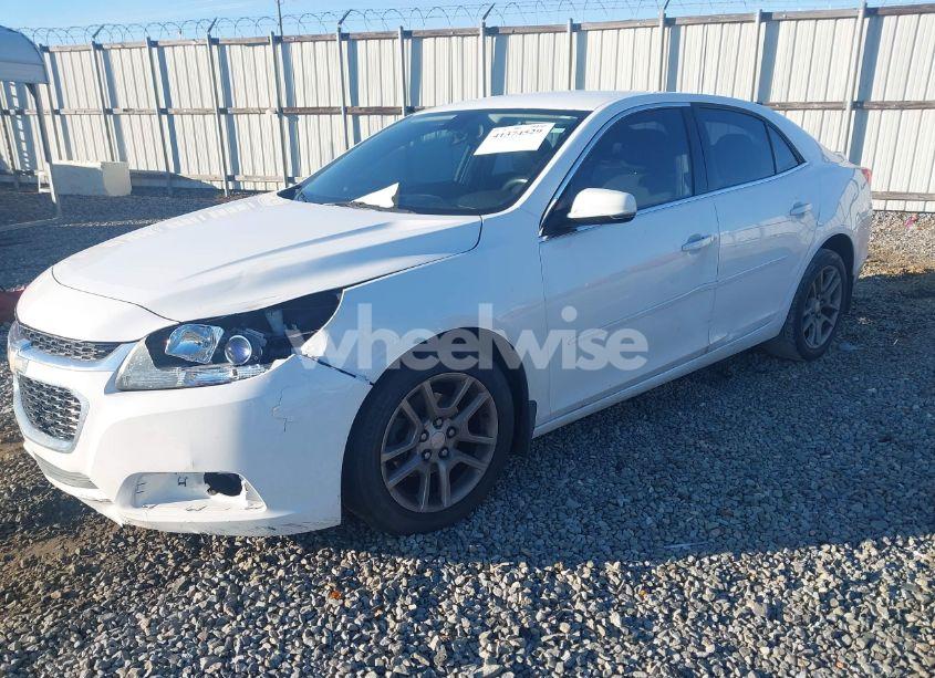 Photo 2 of 2015 Chevrolet Malibu 1LT (VIN 1G11C5SL1FF230984)