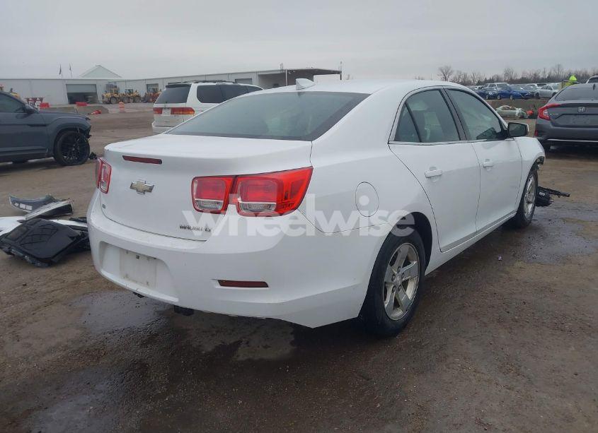 Photo 4 of 2015 Chevrolet Malibu 1LT (VIN 1G11C5SL1FF285757)