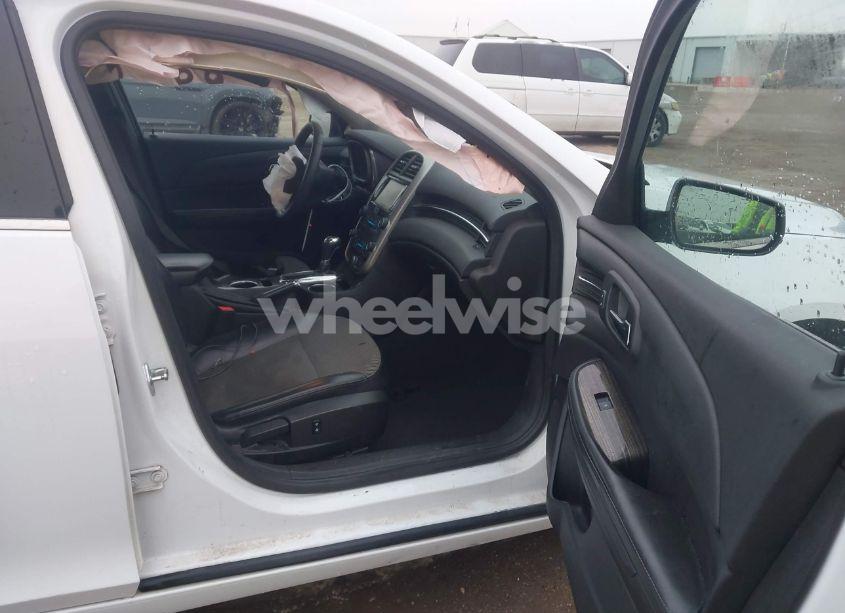 Photo 5 of 2015 Chevrolet Malibu 1LT (VIN 1G11C5SL1FF285757)