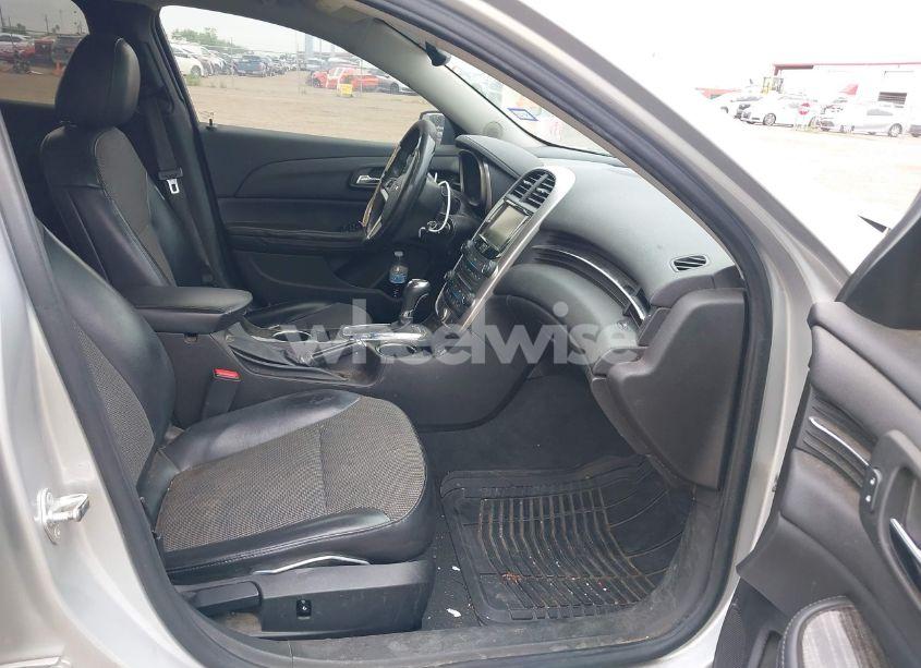 Photo 5 of 2015 Chevrolet Malibu 1LT (VIN 1G11C5SL1FF288710)