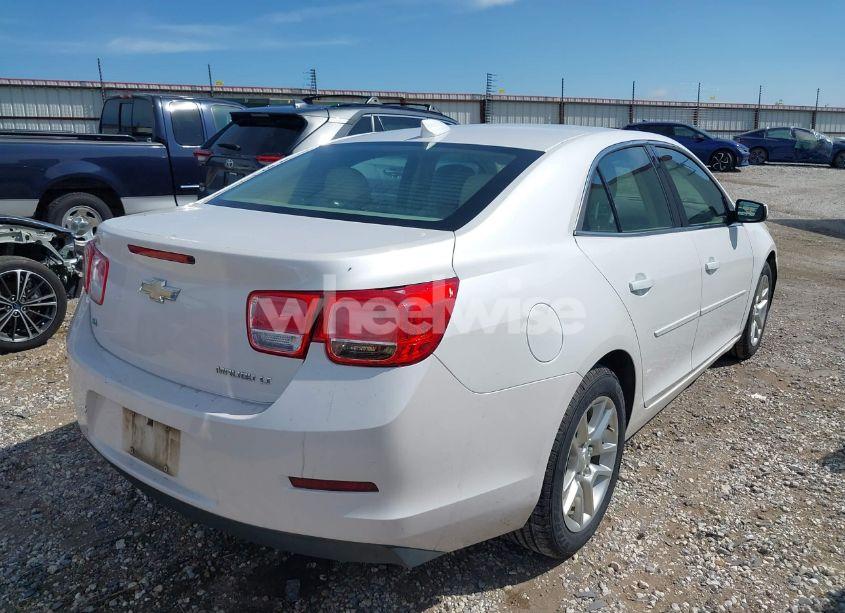 Photo 4 of 2015 Chevrolet Malibu 1LT (VIN 1G11C5SL1FF294104)