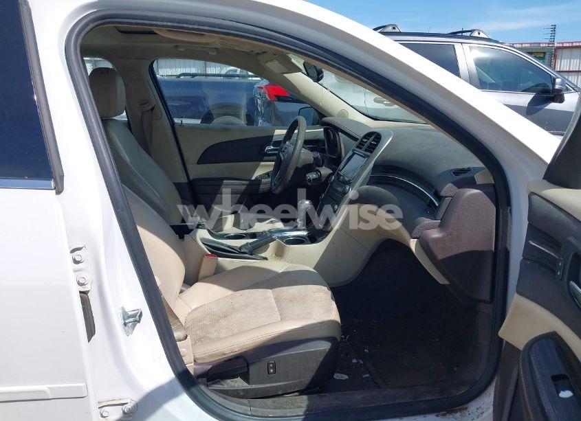 Photo 5 of 2015 Chevrolet Malibu 1LT (VIN 1G11C5SL1FF294104)