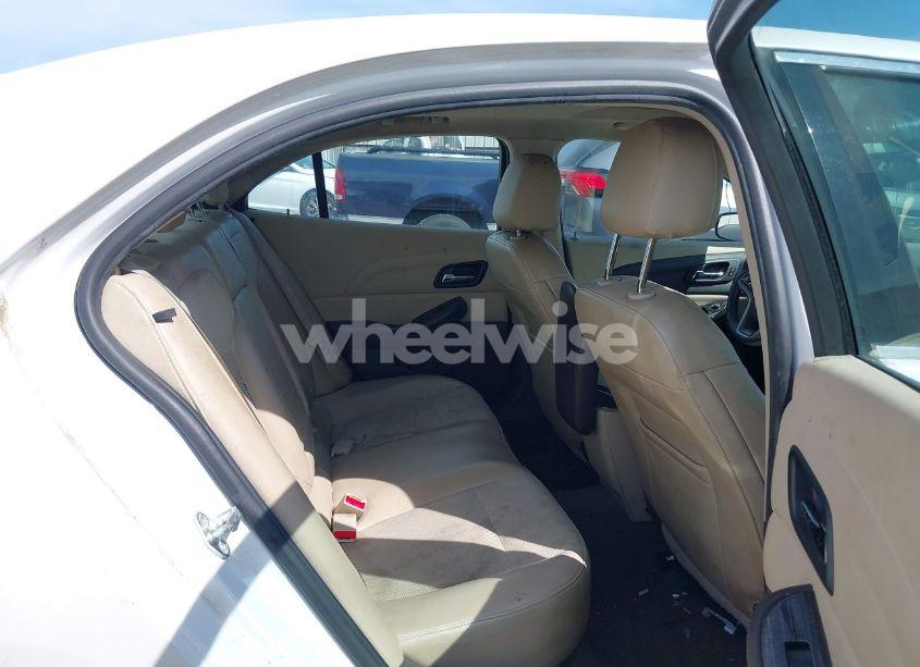 Photo 8 of 2015 Chevrolet Malibu 1LT (VIN 1G11C5SL1FF294104)