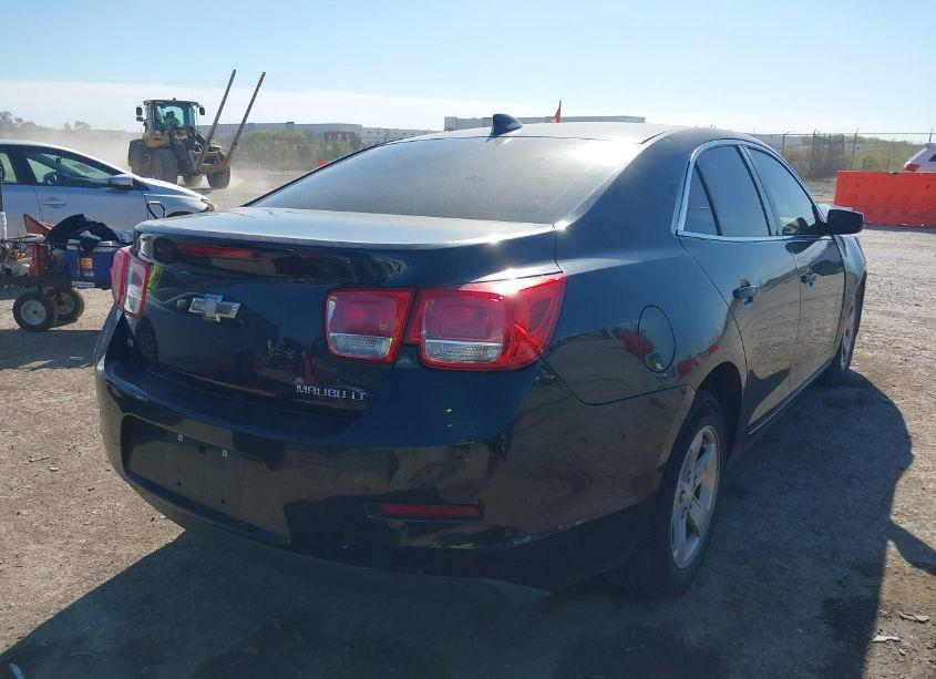 Photo 4 of 2015 Chevrolet Malibu 1LT (VIN 1G11C5SL1FF334780)