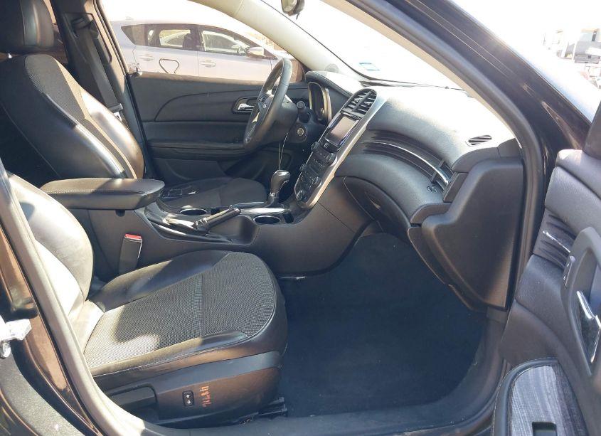Photo 5 of 2015 Chevrolet Malibu 1LT (VIN 1G11C5SL1FF334780)