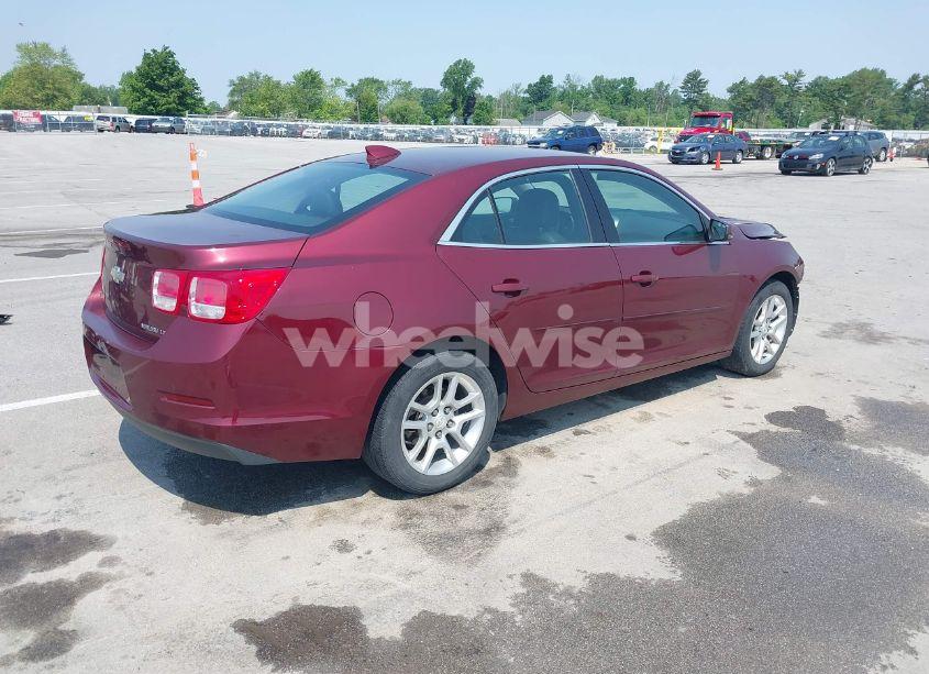 Photo 4 of 2015 Chevrolet Malibu 1LT (VIN 1G11C5SL1FF346623)