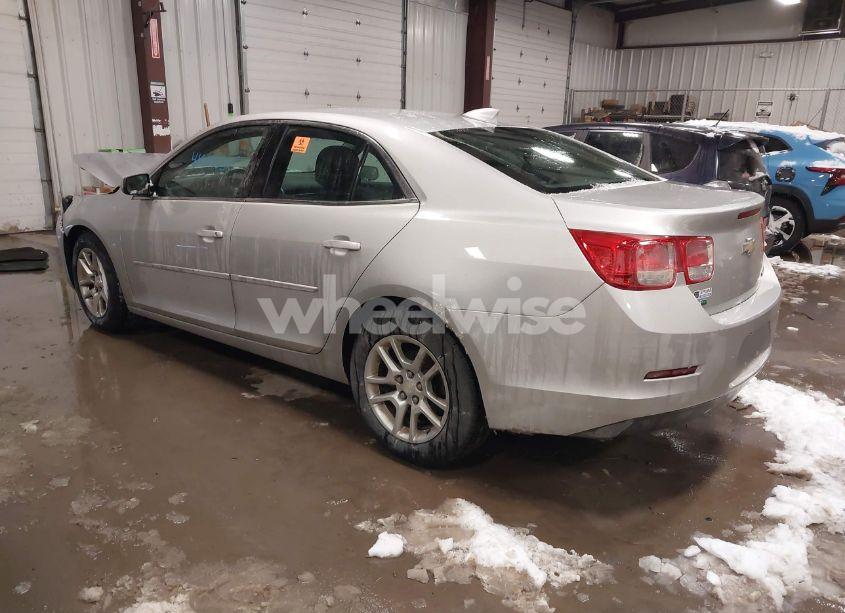 Photo 3 of 2015 Chevrolet Malibu 1LT (VIN 1G11C5SL1FF351501)