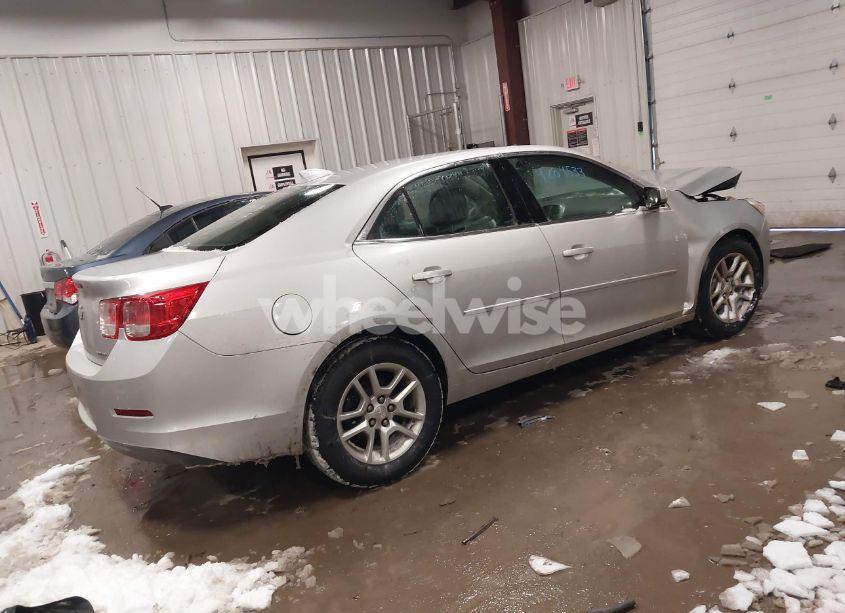 Photo 4 of 2015 Chevrolet Malibu 1LT (VIN 1G11C5SL1FF351501)