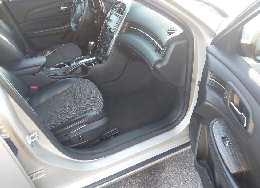 Photo 5 of 2015 Chevrolet Malibu 1LT (VIN 1G11C5SL1FF352258)
