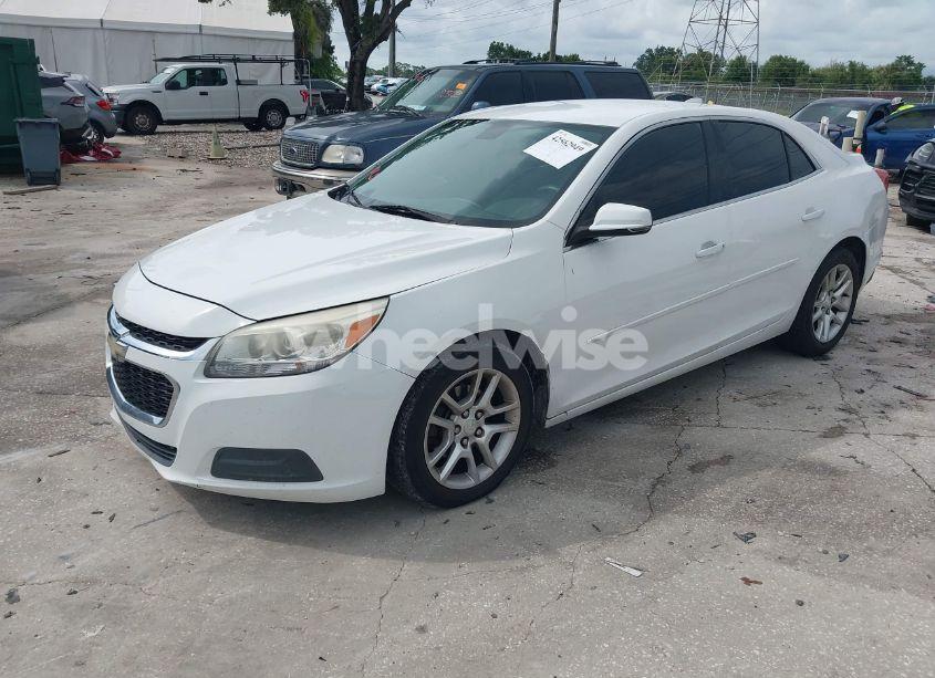 Photo 2 of 2015 Chevrolet Malibu 1LT (VIN 1G11C5SL1FF352499)