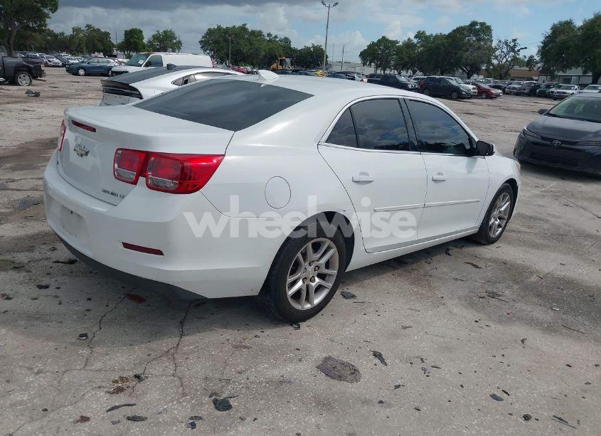 Photo 4 of 2015 Chevrolet Malibu 1LT (VIN 1G11C5SL1FF352499)