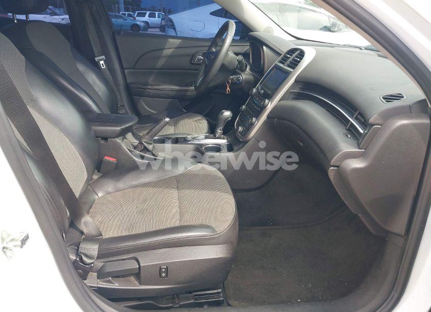 Photo 5 of 2015 Chevrolet Malibu 1LT (VIN 1G11C5SL1FF352499)