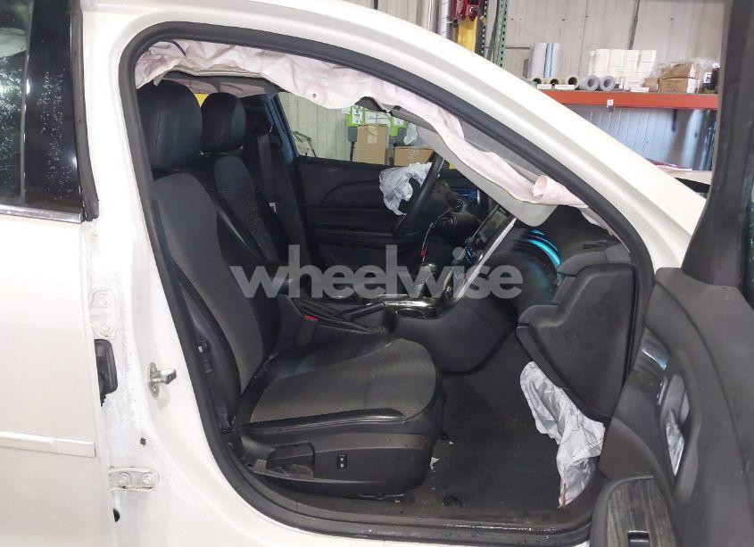 Photo 5 of 2014 Chevrolet Malibu 1LT (VIN 1G11C5SL2EF113736)