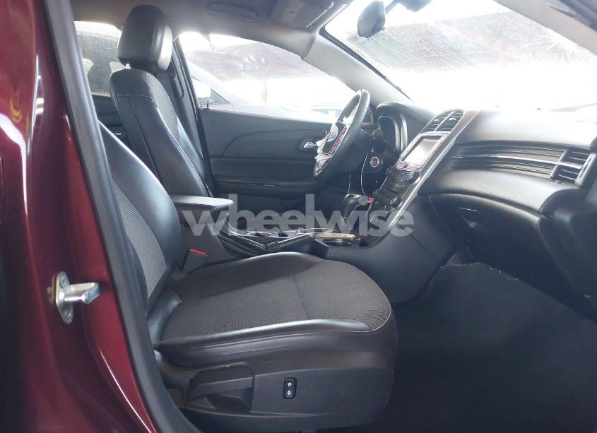 Photo 5 of 2015 Chevrolet Malibu 1LT (VIN 1G11C5SL2FF100356)