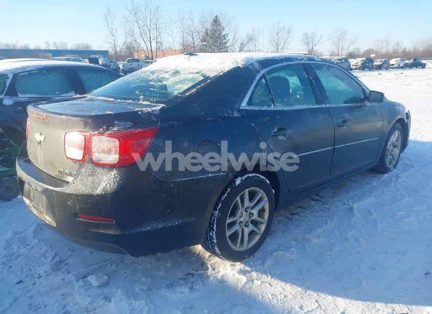 Photo 4 of 2015 Chevrolet Malibu (VIN 1G11C5SL2FF106075)