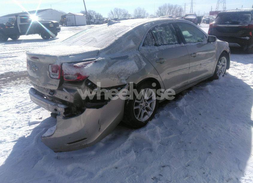 Photo 4 of 2015 Chevrolet Malibu 1LT (VIN 1G11C5SL2FF115536)