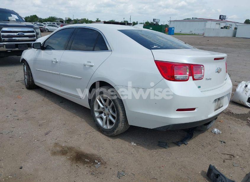 Photo 3 of 2015 Chevrolet Malibu 1LT (VIN 1G11C5SL2FF128562)