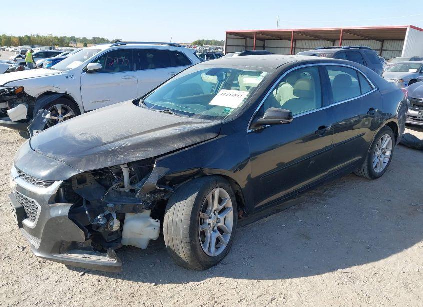 Photo 2 of 2015 Chevrolet Malibu 1LT (VIN 1G11C5SL2FF134989)