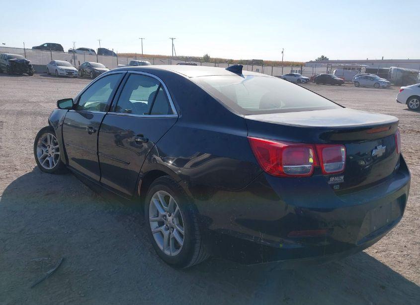 Photo 3 of 2015 Chevrolet Malibu 1LT (VIN 1G11C5SL2FF134989)