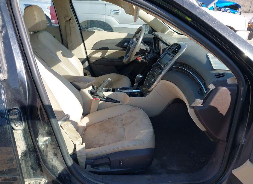 Photo 5 of 2015 Chevrolet Malibu 1LT (VIN 1G11C5SL2FF134989)