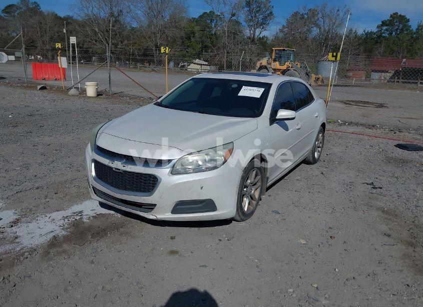 Photo 2 of 2015 Chevrolet Malibu 1LT (VIN 1G11C5SL2FF144311)