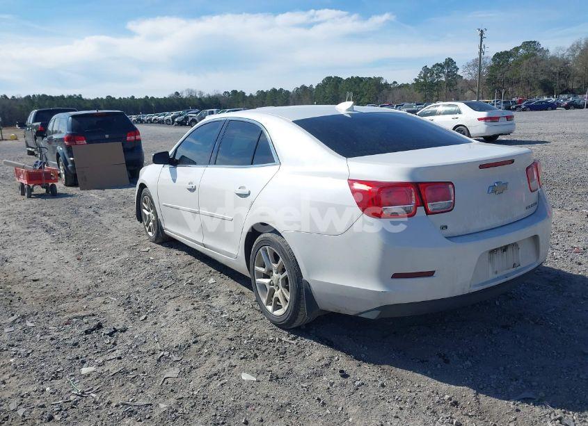 Photo 3 of 2015 Chevrolet Malibu 1LT (VIN 1G11C5SL2FF144311)