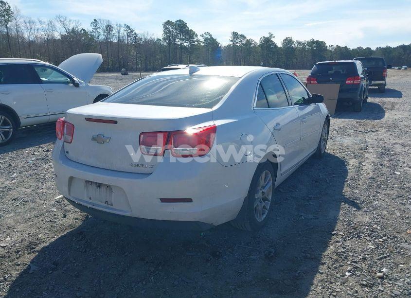 Photo 4 of 2015 Chevrolet Malibu 1LT (VIN 1G11C5SL2FF144311)