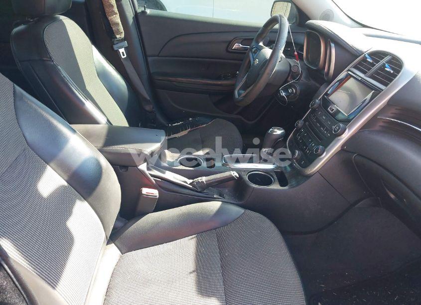 Photo 5 of 2015 Chevrolet Malibu 1LT (VIN 1G11C5SL2FF144311)