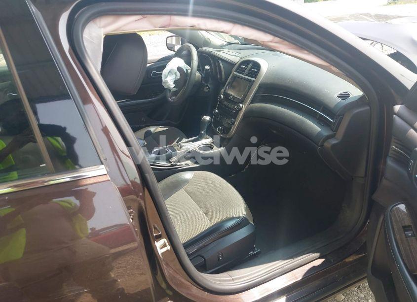 Photo 5 of 2015 Chevrolet Malibu 1LT (VIN 1G11C5SL2FF176580)