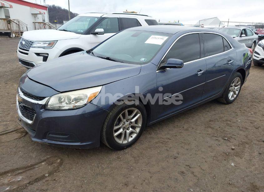 Photo 2 of 2015 Chevrolet Malibu 1LT (VIN 1G11C5SL2FF178765)