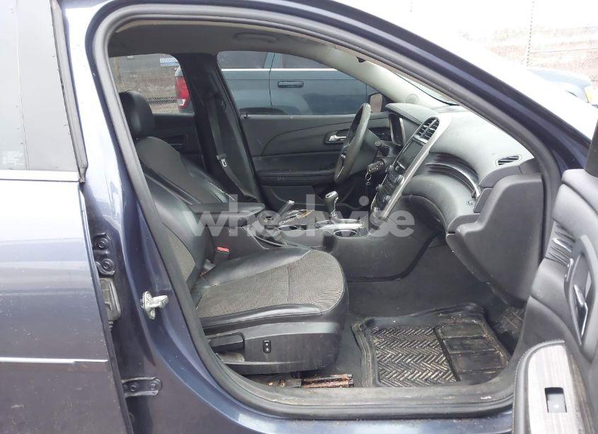 Photo 5 of 2015 Chevrolet Malibu 1LT (VIN 1G11C5SL2FF178765)
