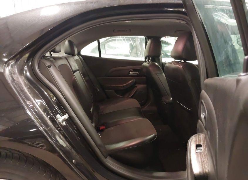 Photo 8 of 2015 Chevrolet Malibu 1LT (VIN 1G11C5SL2FF245803)