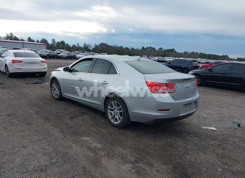 Photo 3 of 2015 Chevrolet Malibu 1LT (VIN 1G11C5SL2FF271883)