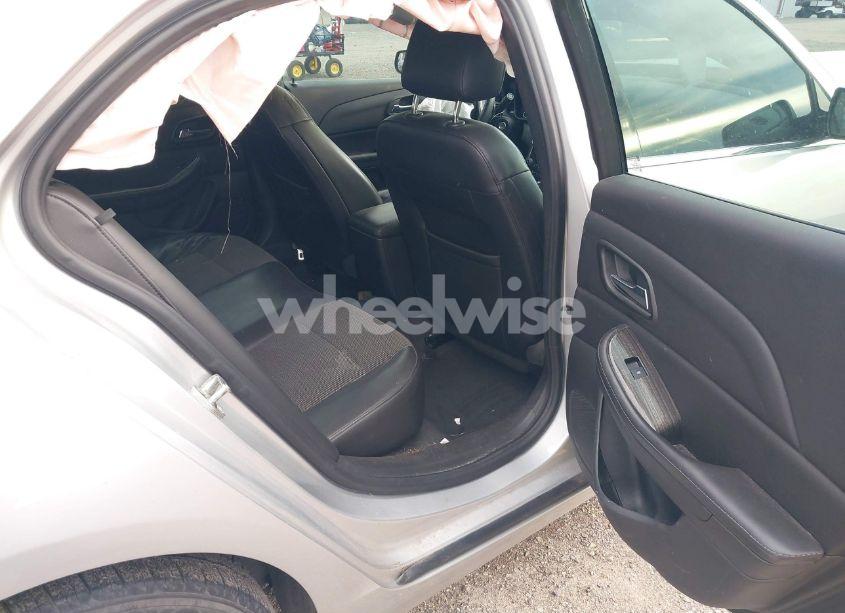 Photo 8 of 2015 Chevrolet Malibu 1LT (VIN 1G11C5SL2FF271883)