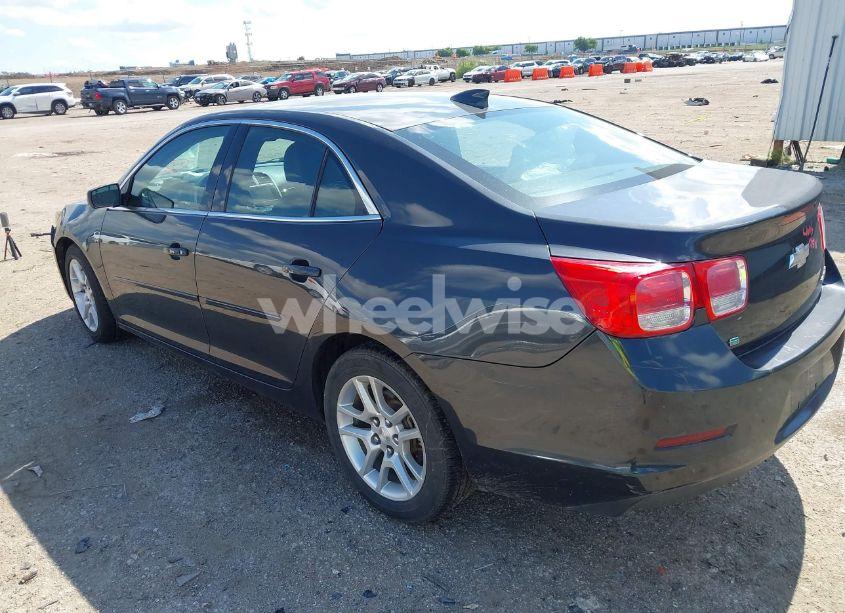 Photo 3 of 2015 Chevrolet Malibu 1LT (VIN 1G11C5SL2FF311329)