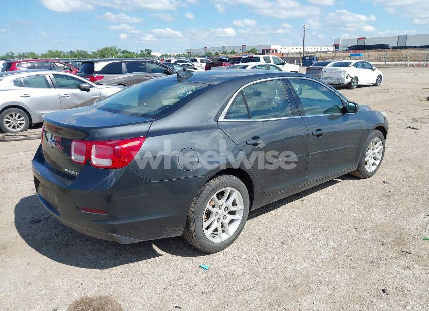 Photo 4 of 2015 Chevrolet Malibu 1LT (VIN 1G11C5SL2FF311329)