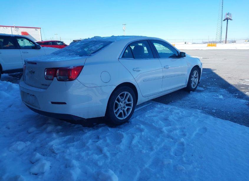 Photo 4 of 2015 Chevrolet Malibu 1LT (VIN 1G11C5SL2FF319155)