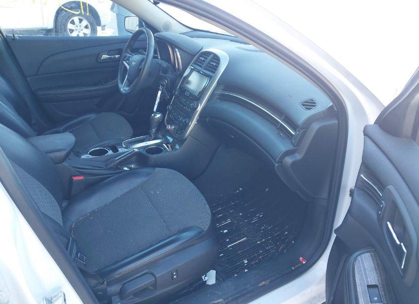Photo 5 of 2015 Chevrolet Malibu 1LT (VIN 1G11C5SL2FF319155)