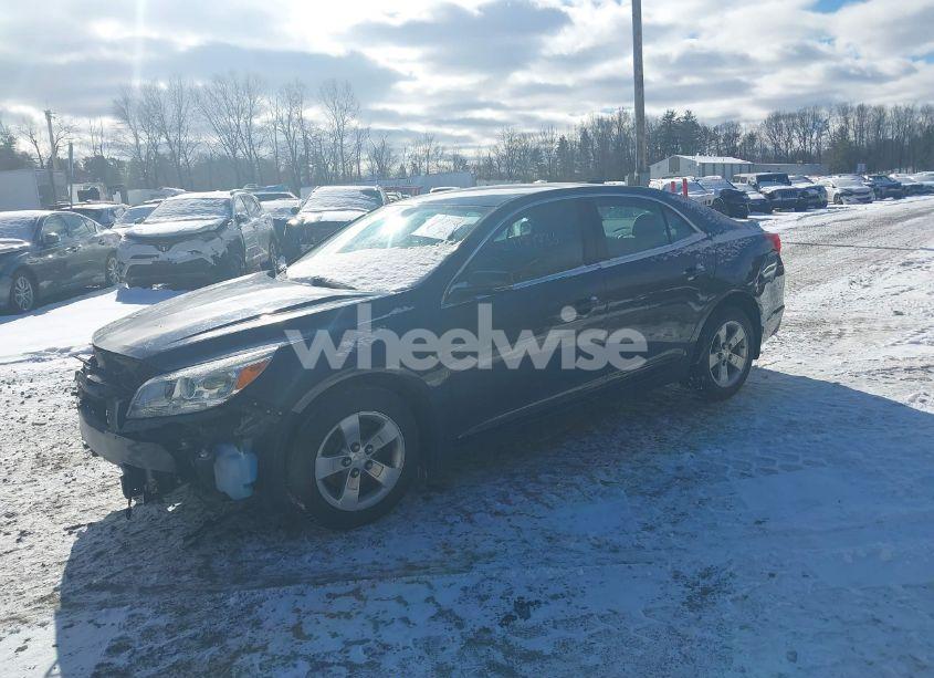 Photo 2 of 2015 Chevrolet Malibu 1LT (VIN 1G11C5SL2FF340796)
