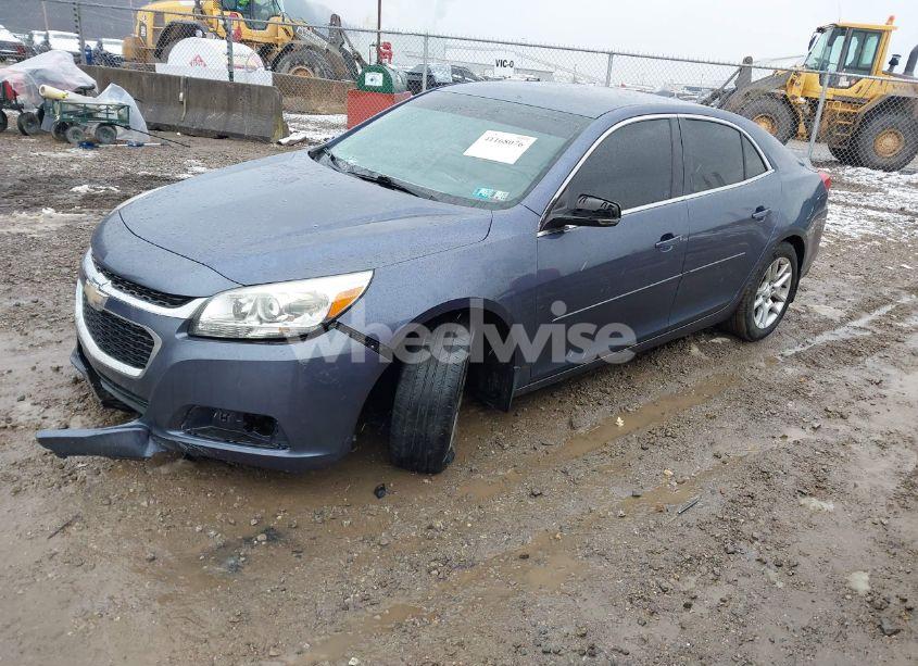Photo 2 of 2015 Chevrolet Malibu 1LT (VIN 1G11C5SL2FF340930)