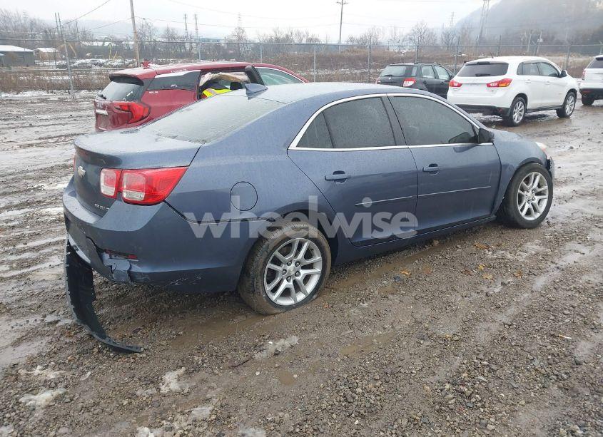 Photo 4 of 2015 Chevrolet Malibu 1LT (VIN 1G11C5SL2FF340930)