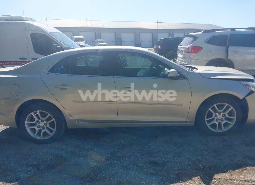 Photo 13 of 2015 Chevrolet Malibu 1LT (VIN 1G11C5SL2FF351006)