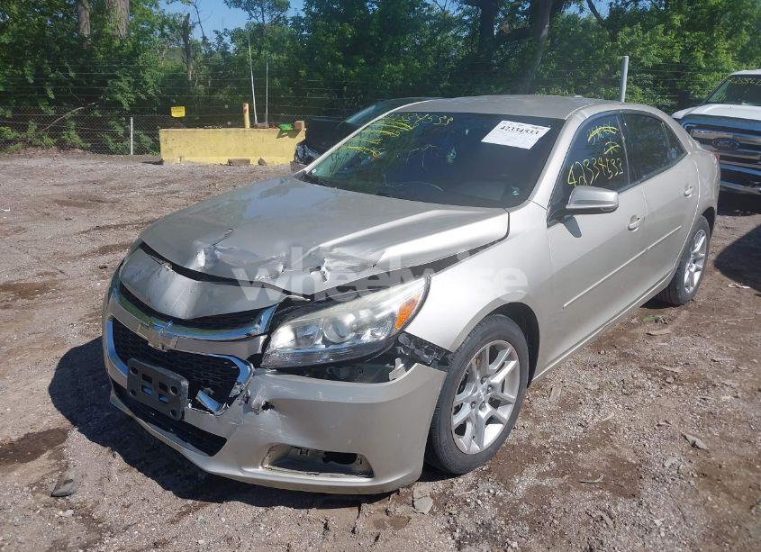 Photo 2 of 2015 Chevrolet Malibu 1LT (VIN 1G11C5SL2FF351006)