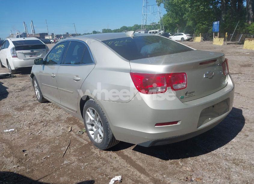Photo 3 of 2015 Chevrolet Malibu 1LT (VIN 1G11C5SL2FF351006)