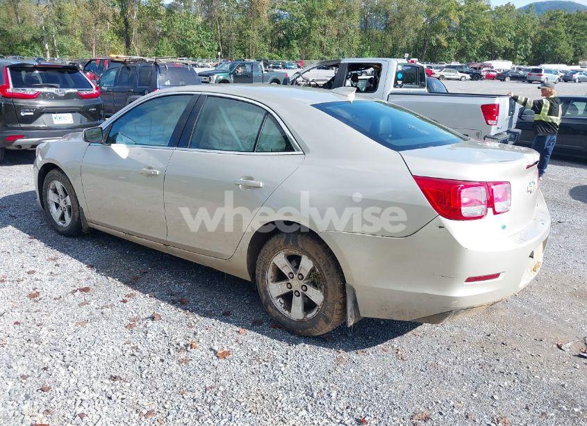 Photo 3 of 2015 Chevrolet Malibu 1LT (VIN 1G11C5SL2FF353810)