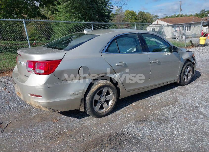 Photo 4 of 2015 Chevrolet Malibu 1LT (VIN 1G11C5SL2FF353810)