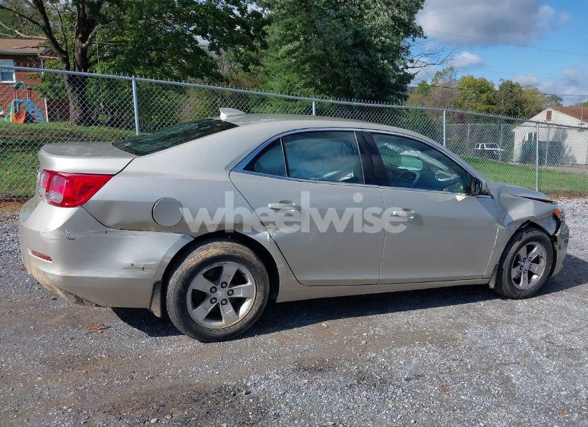 Photo 6 of 2015 Chevrolet Malibu 1LT (VIN 1G11C5SL2FF353810)