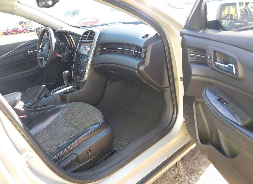Photo 5 of 2014 Chevrolet Malibu 1LT (VIN 1G11C5SL3EF128293)