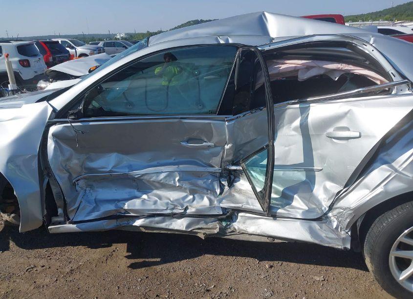Photo 15 of 2014 Chevrolet Malibu 1LT (VIN 1G11C5SL3EF198618)